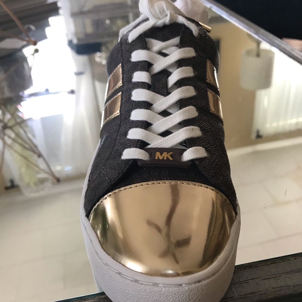 Michael Kors Catelyn Stripe Lace Up Shoes size 7 - Picture 4 of 8